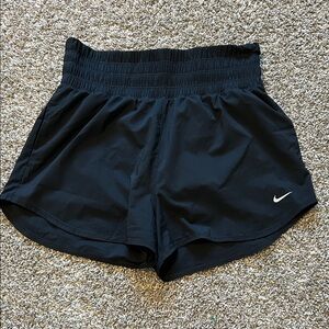 Nike one Women's high rise Shorts